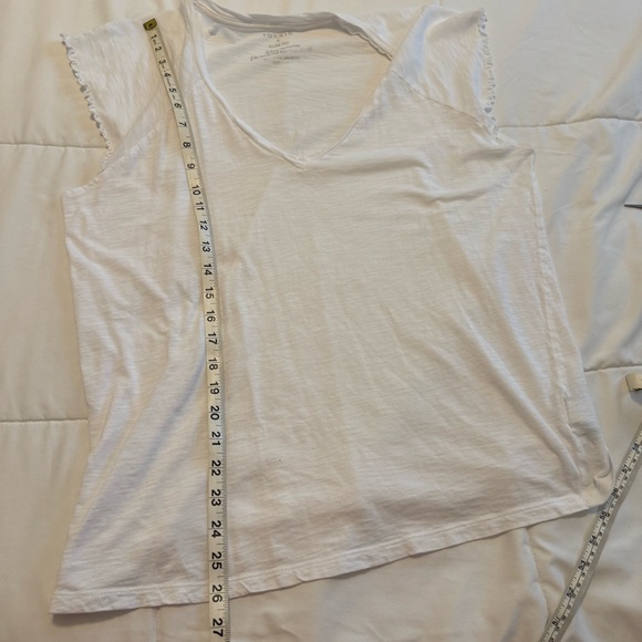 Torrid White Flutter Sleeve Top - size 0x - Picture 7 of 9
